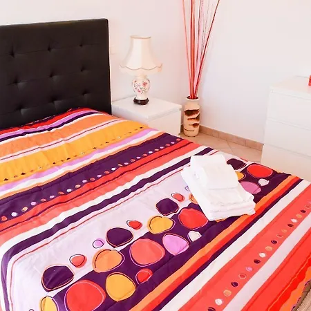 Grosse In Mit Privatem Balkon Appartement *