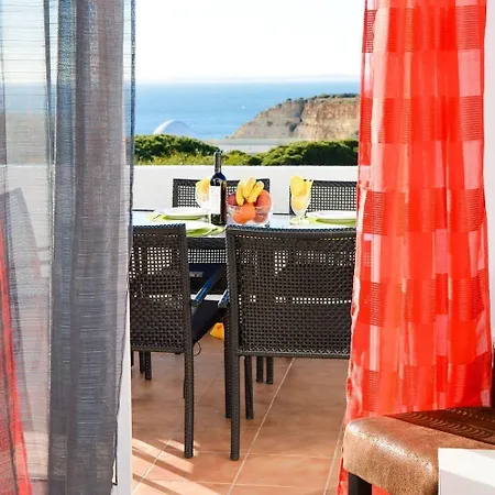 Grosse In Mit Privatem Balkon Apartament